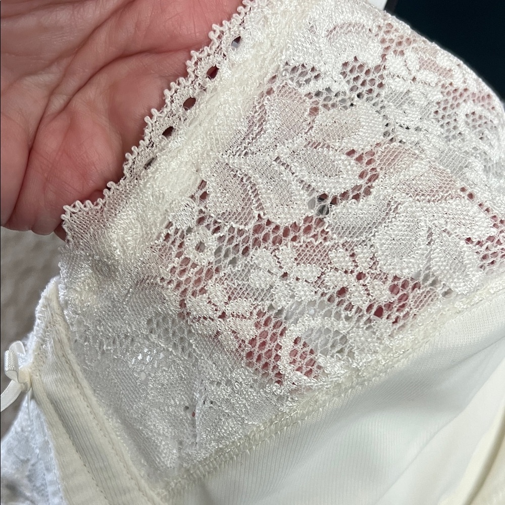 Bali Cream Lace Bra Lilyette - Picture 5 of 8